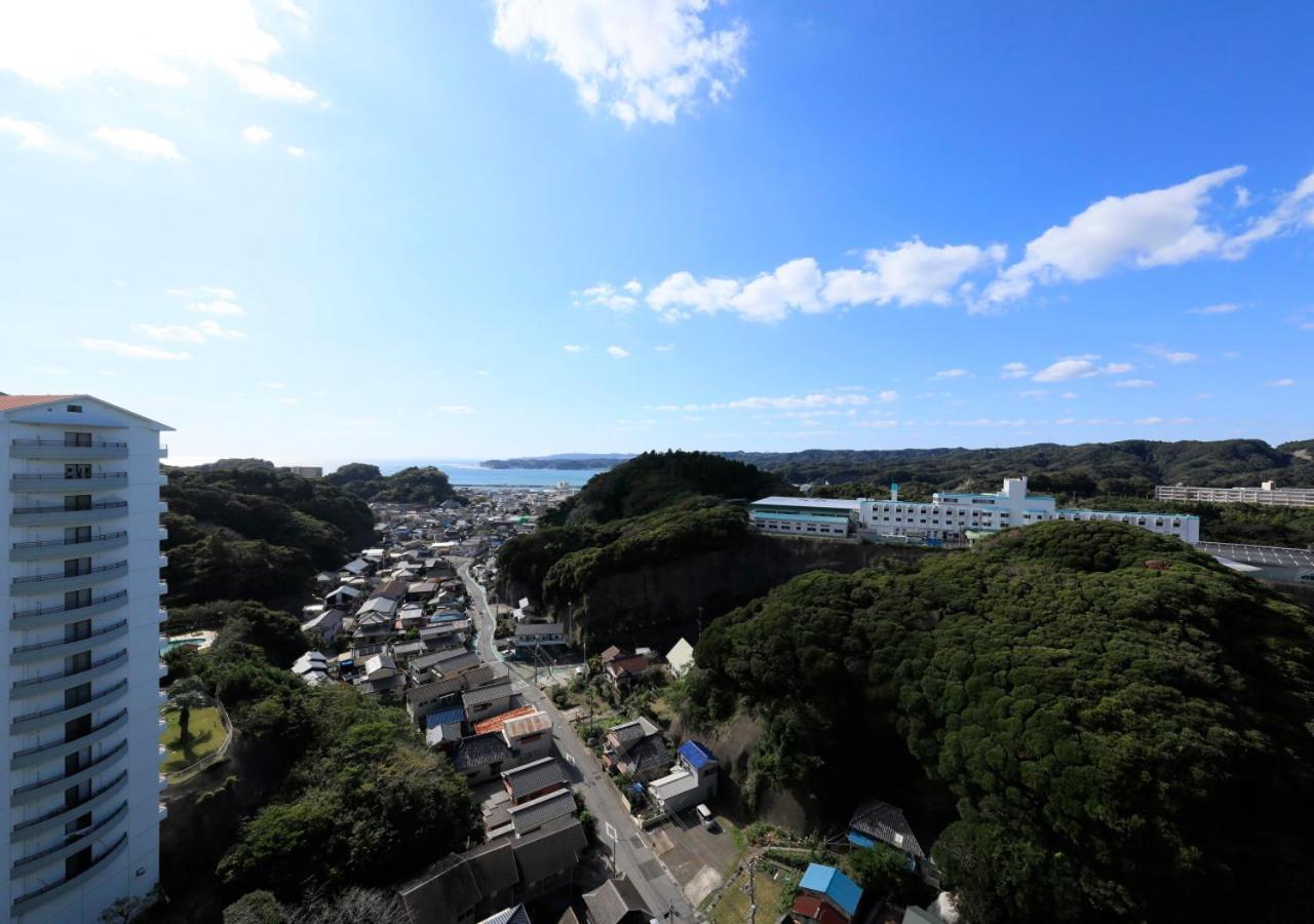 Katsuura Hilltop Hotel & Residence Exteriör bild