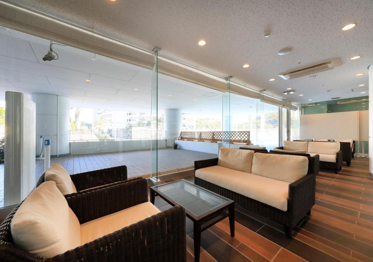 Katsuura Hilltop Hotel & Residence Exteriör bild