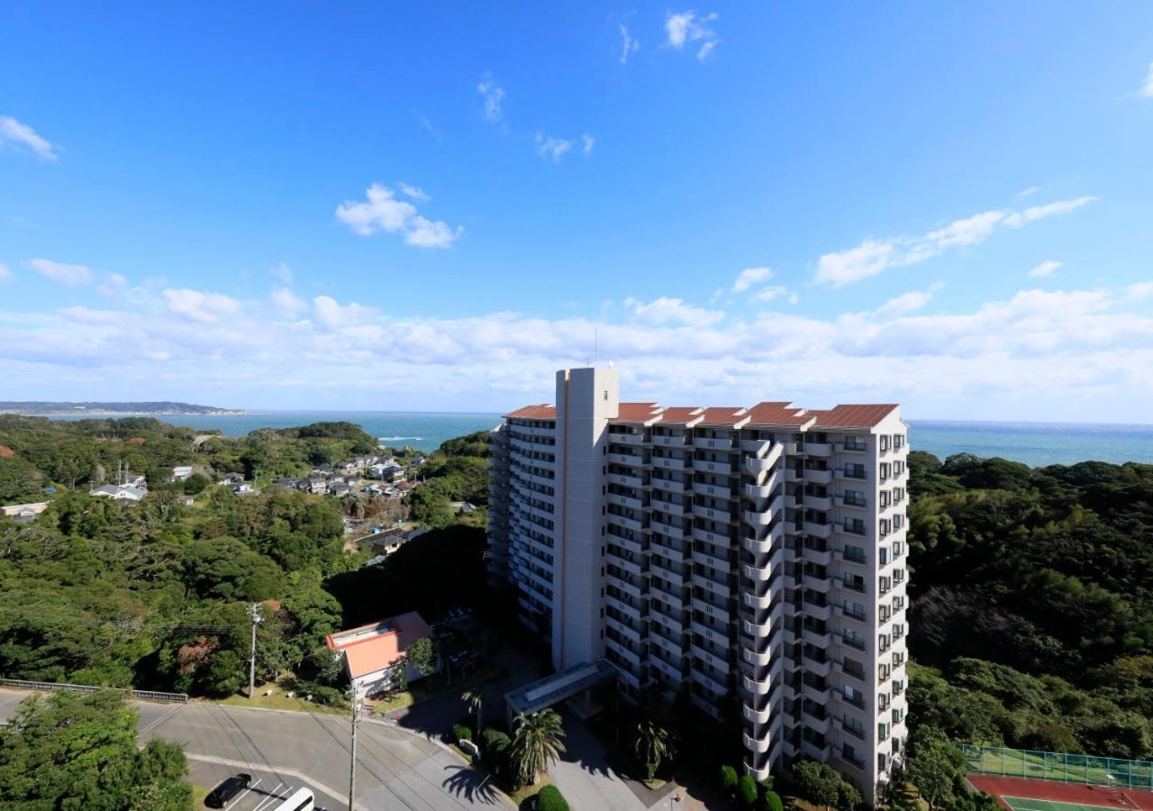 Katsuura Hilltop Hotel & Residence Exteriör bild