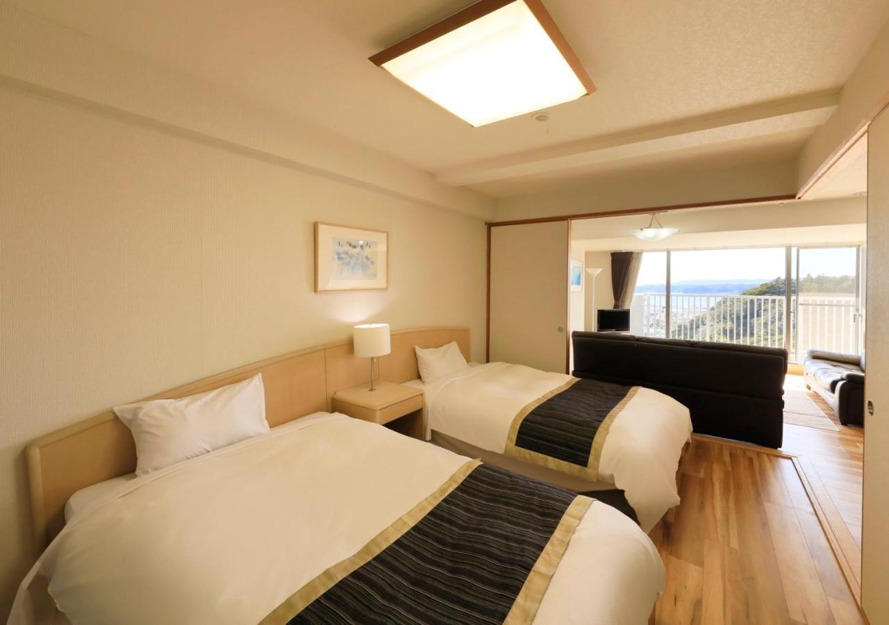 Katsuura Hilltop Hotel & Residence Exteriör bild