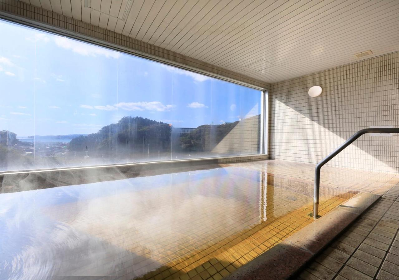 Katsuura Hilltop Hotel & Residence Exteriör bild